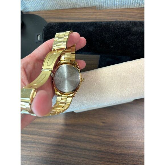 Men's Gold Tone Analog Wristwatch With Black Dial & Stainless Steel Band - Picture 5 of 8